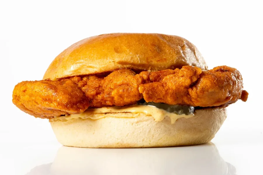 THE FIREBIRD — burger του SoCal Cantina